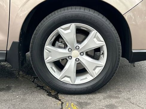 Used 2015 Subaru Forester 2.5i w/ Alloy Wheel Package AWD/4WD image 28