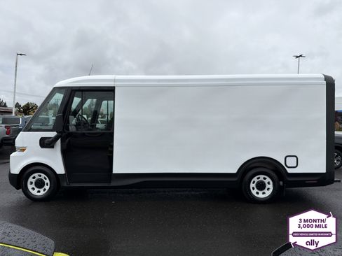 Used 2024 Chevrolet Brightdrop 600 w/ Battery Pack, Max Range AWD/4WD image 2