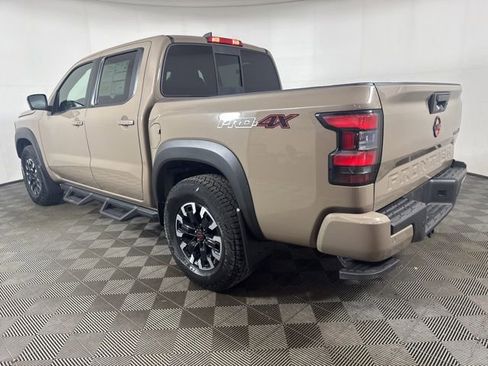 Used 2022 Nissan Frontier PRO-4X image 6