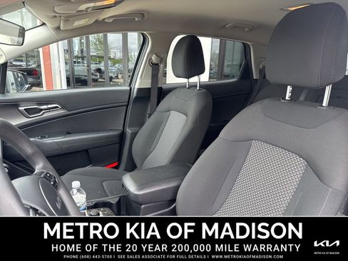 Used 2023 Kia Sportage LX AWD/4WD image 15