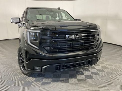 Used 2024 GMC Sierra 1500 Elevation w/ Preferred Package AWD/4WD image 11