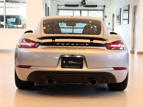 Used 2021 Porsche 718 Cayman GTS RWD image 28