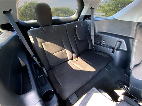 Used 2021 Ford Explorer XLT AWD/4WD image 26