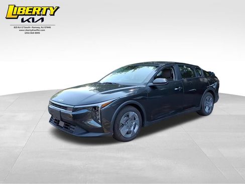 Certified 2025 Kia K4 LX image 2