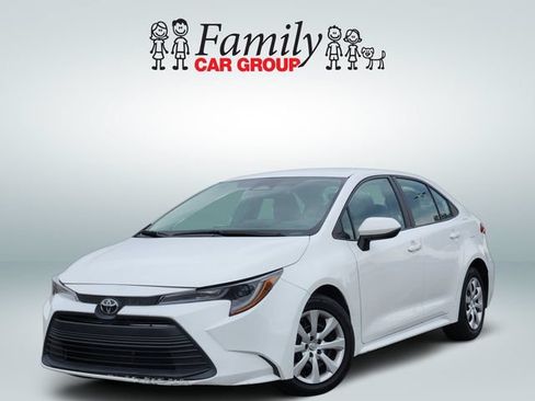 Used 2024 Toyota Corolla LE FWD image 1