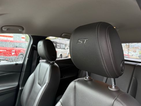 Used 2024 Buick Encore GX Sport Touring image 40