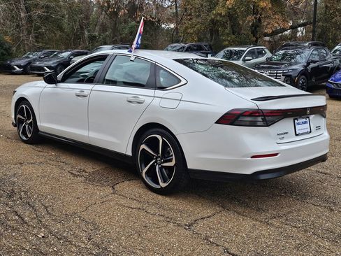 Used 2024 Honda Accord Sport image 6