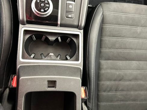 Used 2024 Mitsubishi Outlander SE image 14