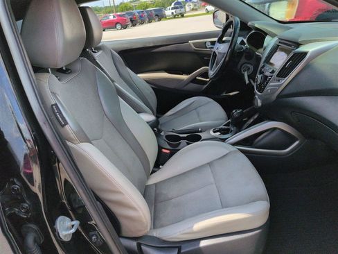 Used 2014 Hyundai Veloster w/ Style Package 02 FWD image 33