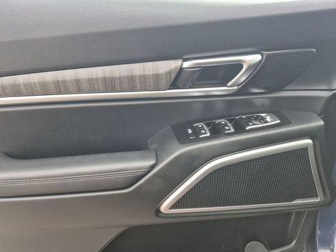 Used 2025 Kia Telluride EX image 8