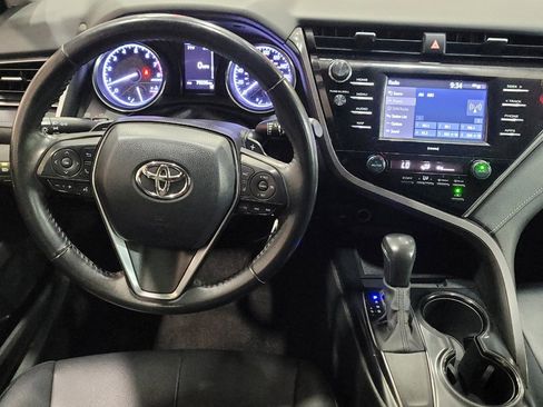 Used 2020 Toyota Camry SE image 22
