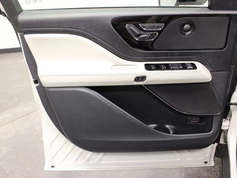 Used 2025 Lincoln Aviator Reserve w/ Illumination Package RWD image 20