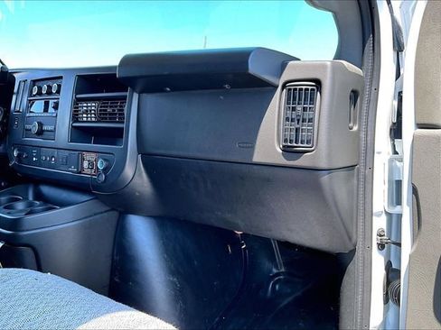 New 2025 Chevrolet Express 2500 w/ Enhanced Convenience Package RWD image 24