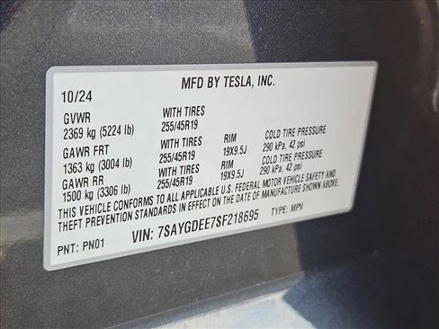 Used 2025 Tesla Model Y Long Range AWD/4WD image 27