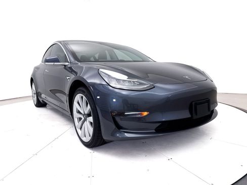 Used 2018 Tesla Model 3 Long Range RWD image 11
