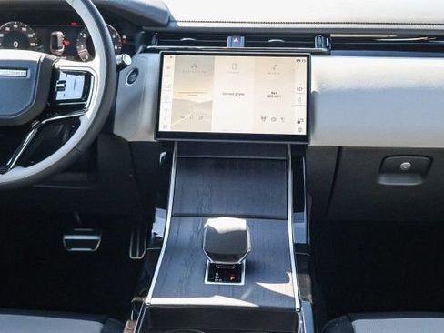 Certified 2026 Land Rover Range Rover Velar Dynamic SE AWD/4WD image 18