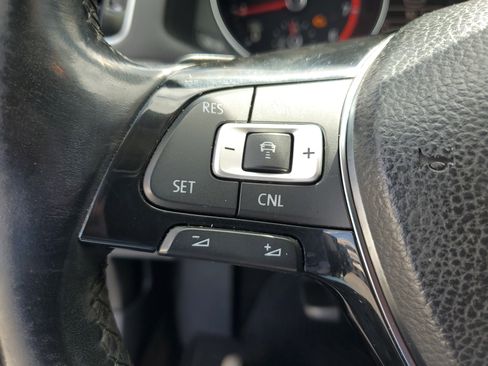 Used 2018 Volkswagen Passat 2.0T R-Line image 19