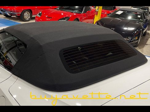 Used 2015 Chevrolet Corvette Z06 w/ 3LZ Preferred Equipment Group RWD image 10