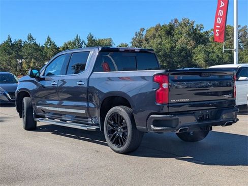 Used 2022 Chevrolet Silverado 1500 High Country w/ High Country Premium Package image 5