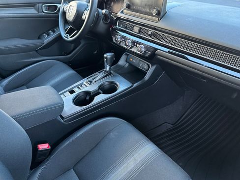Used 2023 Honda Civic Sport image 12