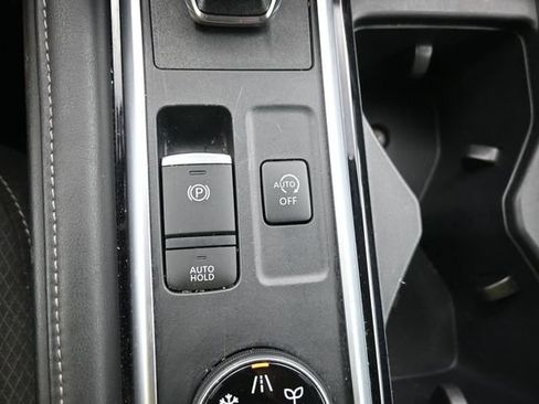 Used 2024 Nissan Pathfinder SV AWD/4WD image 29