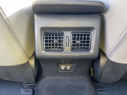 Used 2025 Toyota Camry SE FWD image 19