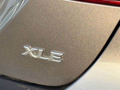 Used 2024 Toyota Camry XLE FWD image 19