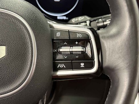 Used 2023 Kia Carnival SX Prestige image 19