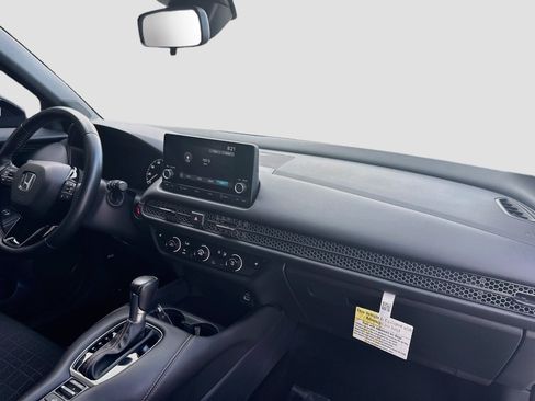 Certified 2025 Honda HR-V Sport image 31