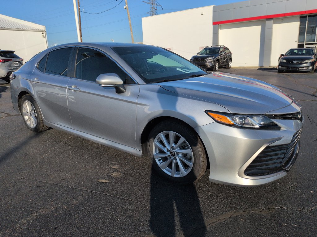 Used 2024 Toyota Camry LE w/ Convenience Package FWD image 7
