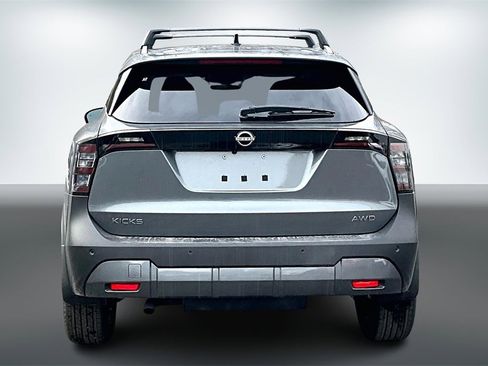 New 2026 Nissan Kicks SV w/ Cold Weather Package image 4