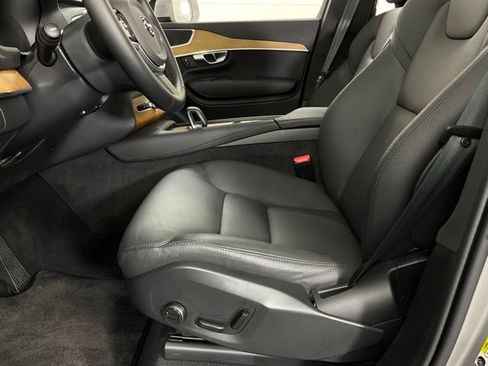 Used 2025 Volvo XC90 B6 Plus AWD/4WD image 28