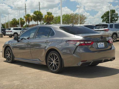 Used 2024 Toyota Camry SE FWD image 4