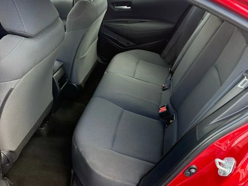 Used 2021 Toyota Corolla LE image 16