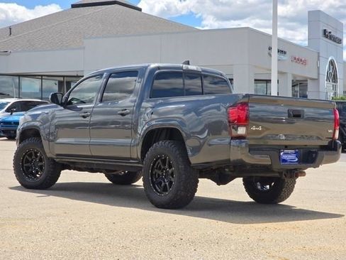 Used 2021 Toyota Tacoma SR AWD/4WD image 27