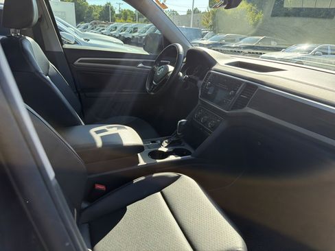Used 2019 Volkswagen Atlas SE w/ Panoramic Sunroof Package FWD image 36