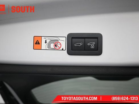 Used 2026 Toyota Corolla Cross AWD Hybrid w/ Convenience Package image 32