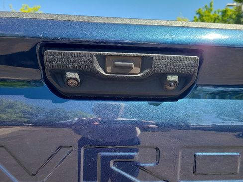 Used 2020 Chevrolet Silverado 2500 LTZ w/ LTZ Premium Package AWD/4WD image 14