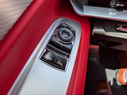 New 2026 Chevrolet Corvette Stingray Preferred Cpe w/ Z51 Performance Package RWD image 16