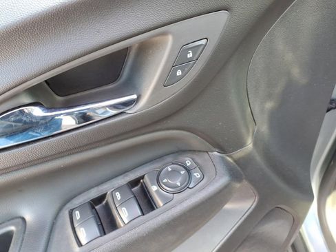 Used 2024 Chevrolet Equinox LT image 15