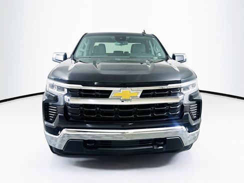 Used 2023 Chevrolet Silverado 1500 LT AWD/4WD image 2