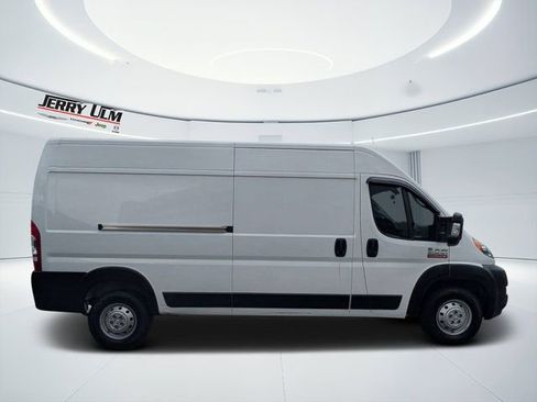 Used 2021 RAM ProMaster 2500 FWD image 2