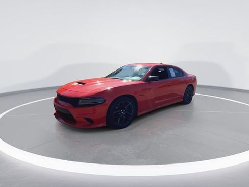 Used 2022 Dodge Charger R/T w/ Plus Group RWD image 5
