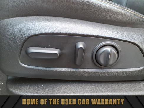 Used 2020 Chevrolet Equinox Premier image 17