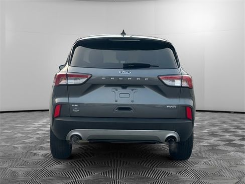 Used 2022 Ford Escape SE w/ Cold Weather Package image 4