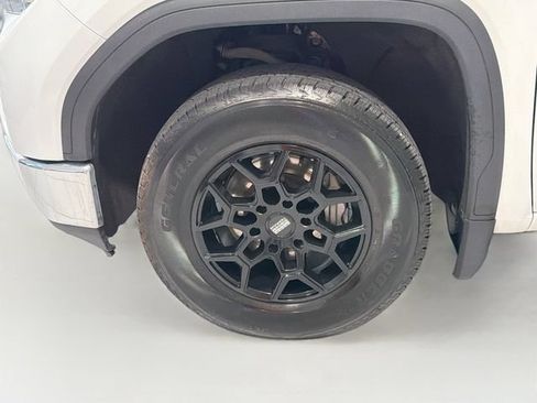 Used 2019 GMC Sierra 1500 SLE w/ SLE Value Package AWD/4WD image 24