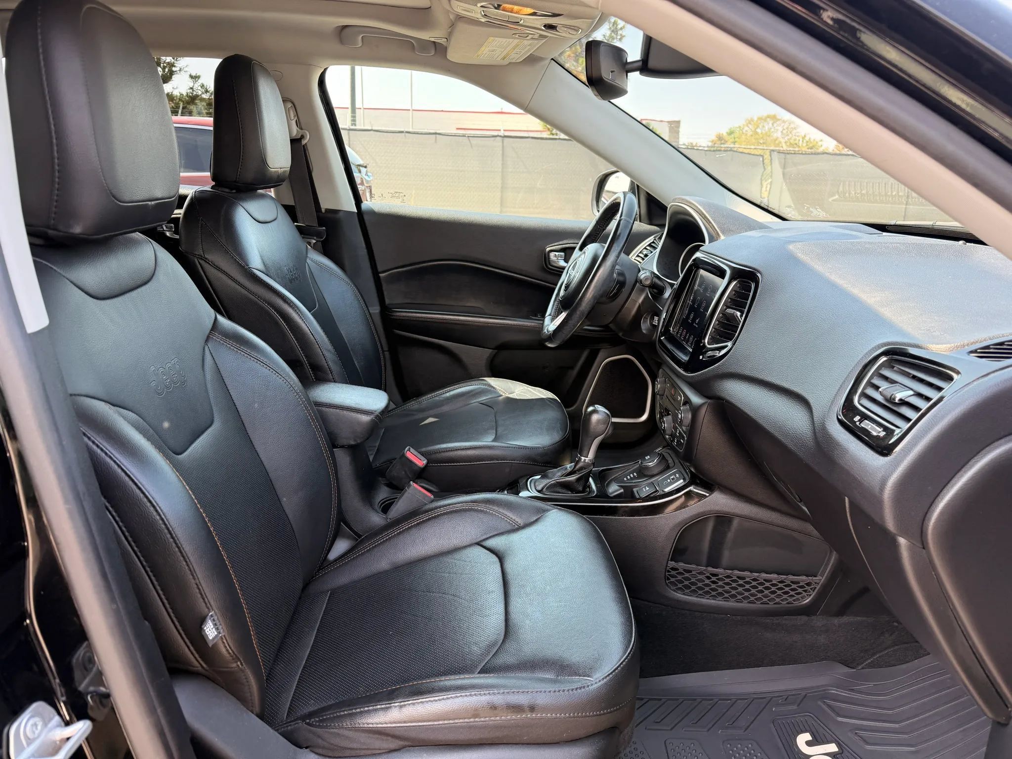Used 2019 Jeep Compass Limited AWD/4WD image 18