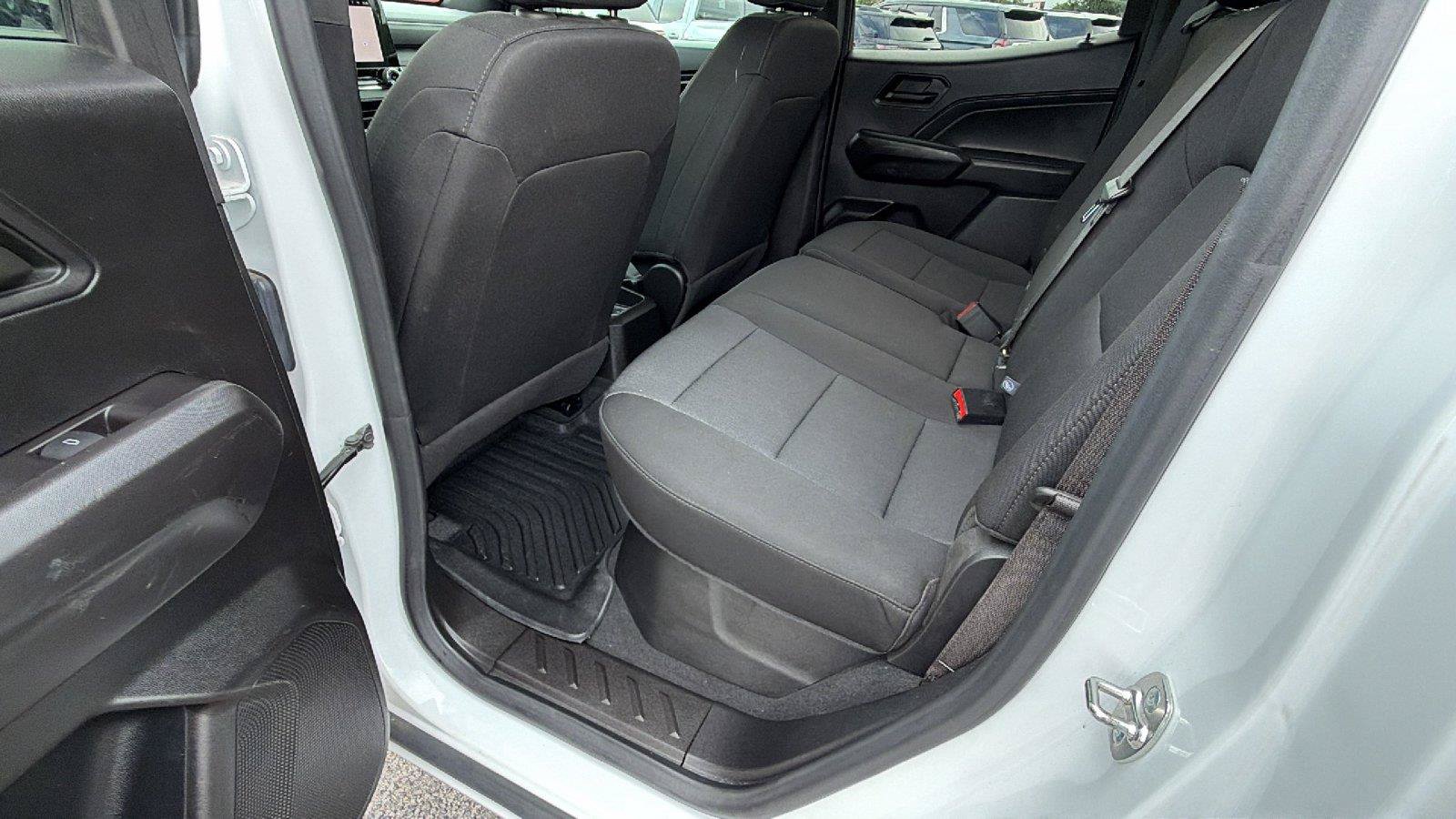 Used 2024 Chevrolet Colorado W/T RWD image 23