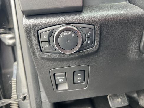 Used 2018 Ford F150 XLT w/ Equipment Group 302A Luxury image 42