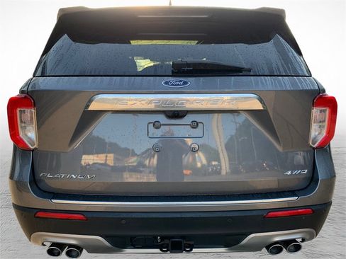 Used 2022 Ford Explorer Platinum w/ Equipment Group 601A AWD/4WD image 3